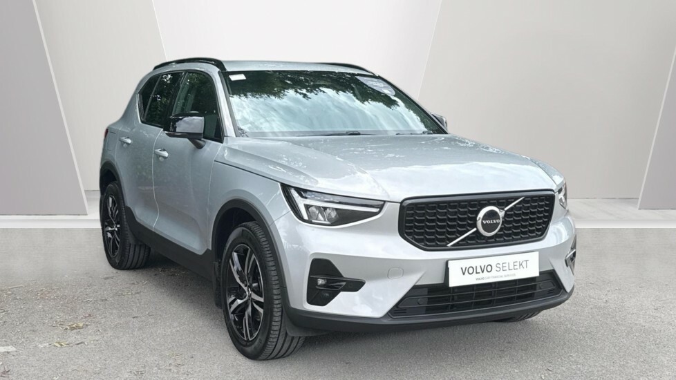 Volvo XC40 Plus Silver