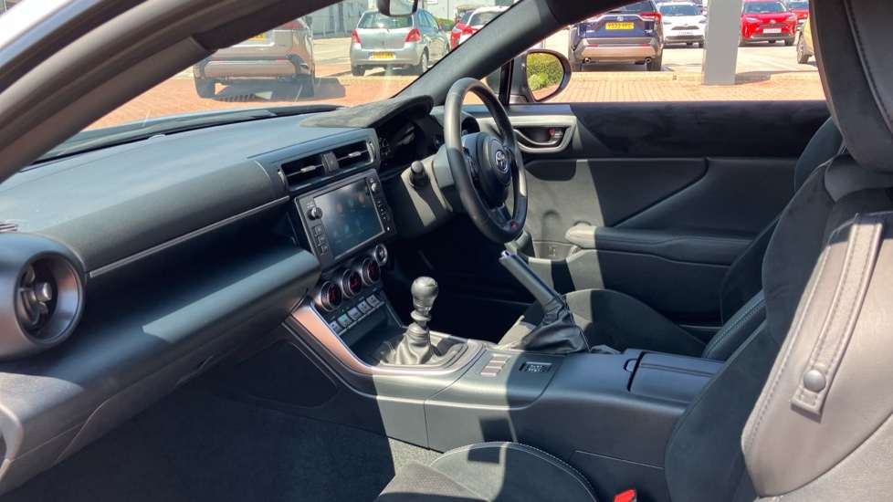 Toyota GR86 Coupe Silver #5