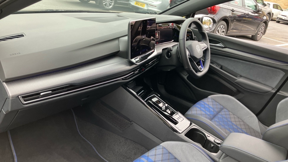 Volkswagen Golf R Black #2