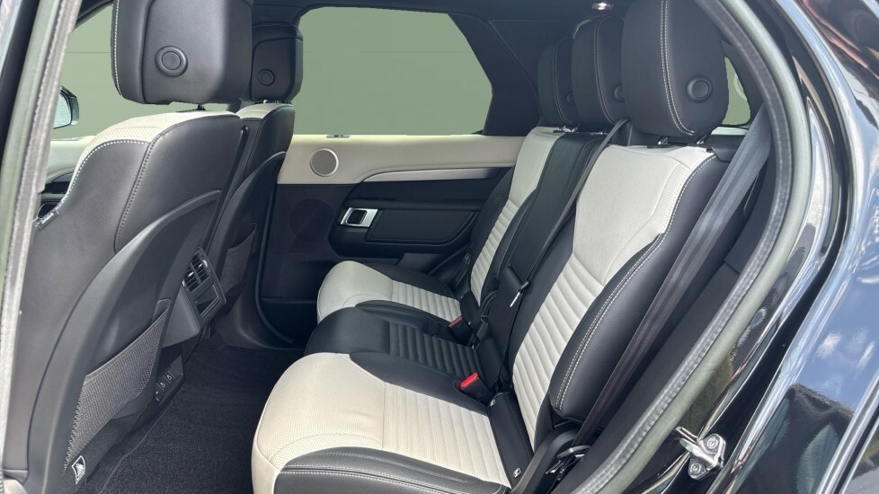 Land Rover Discovery R-dynamic Se YB22EHP Black #4