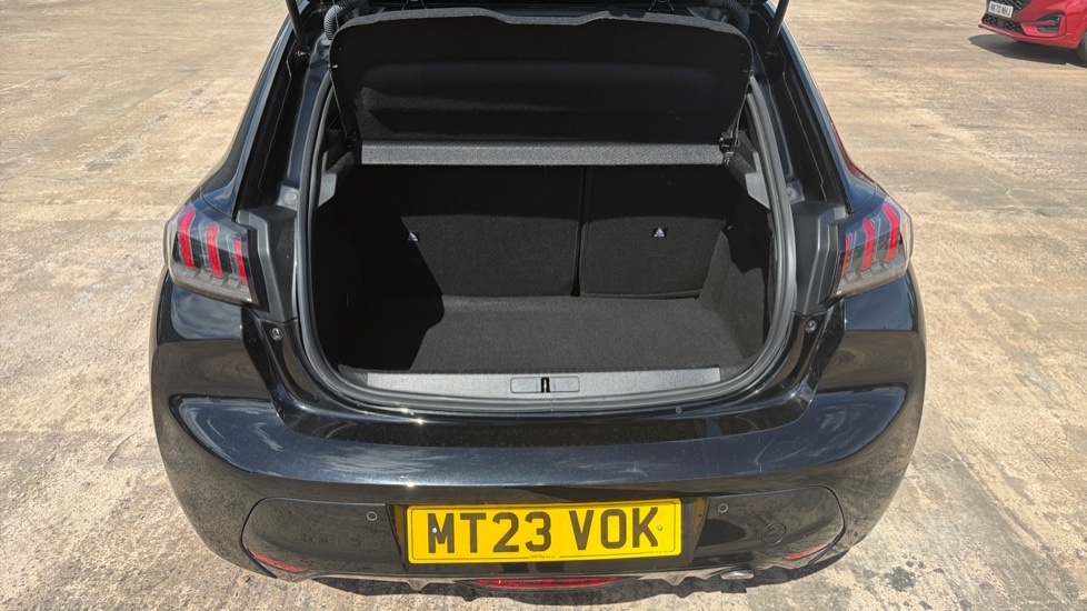 Peugeot 208 Gt Black #3