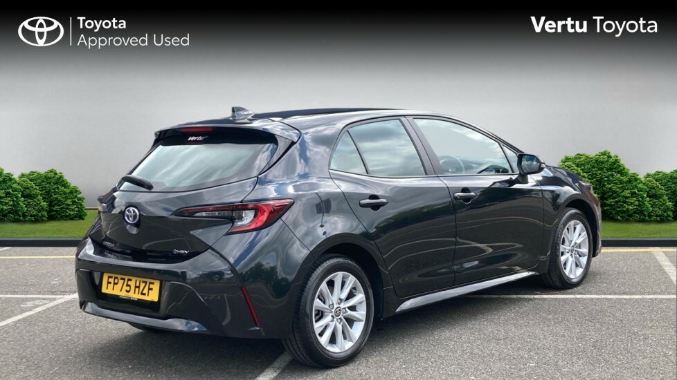 Toyota Corolla Icon Black #2