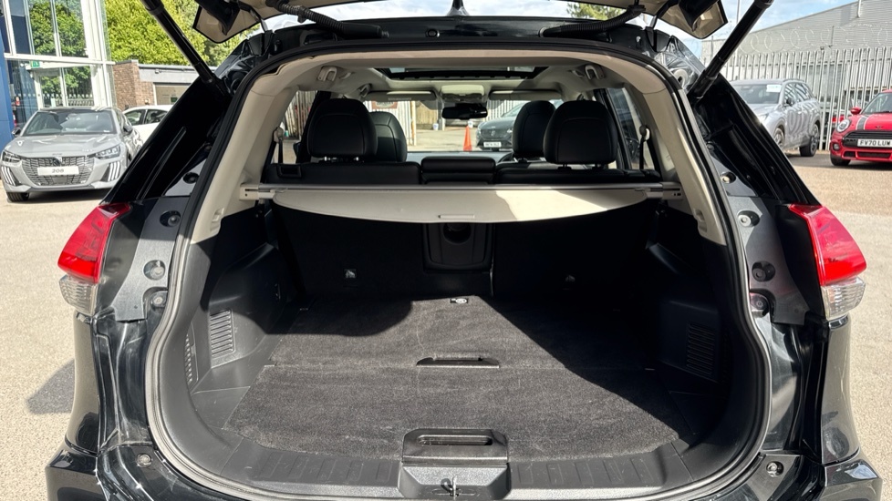 Nissan X-Trail Tekna Black #4