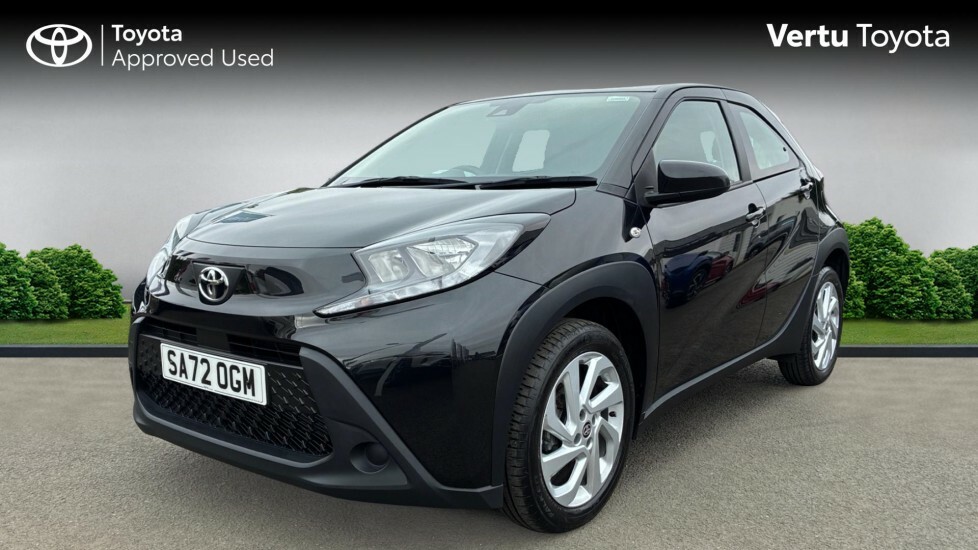Toyota Aygo X Pure Black #3