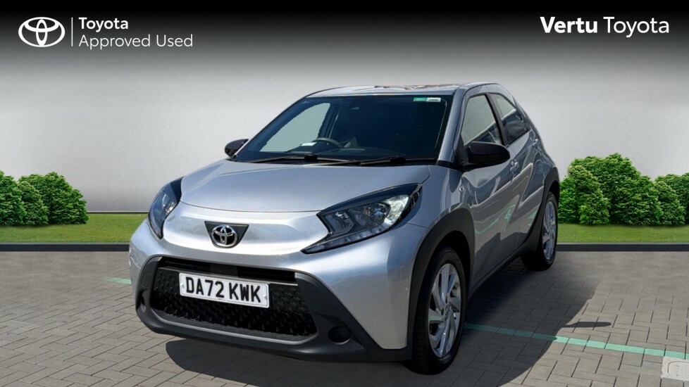 Toyota Aygo X Pure Silver #3
