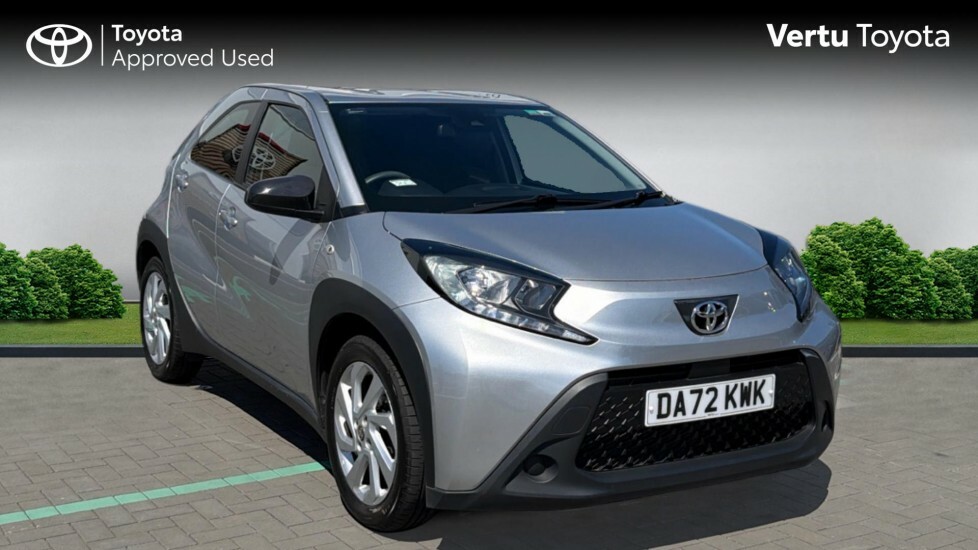 Toyota Aygo X Pure Silver