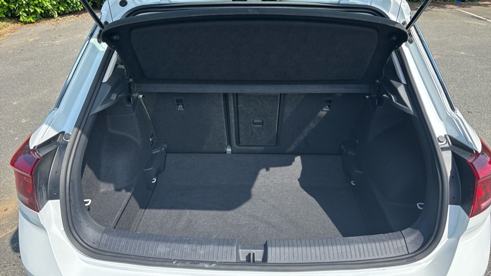 Volkswagen T-Roc Life ND23YNG White #4