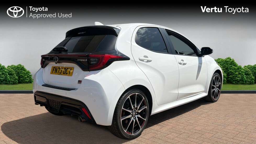 Toyota Yaris Gr Sport FN73OCY White #2
