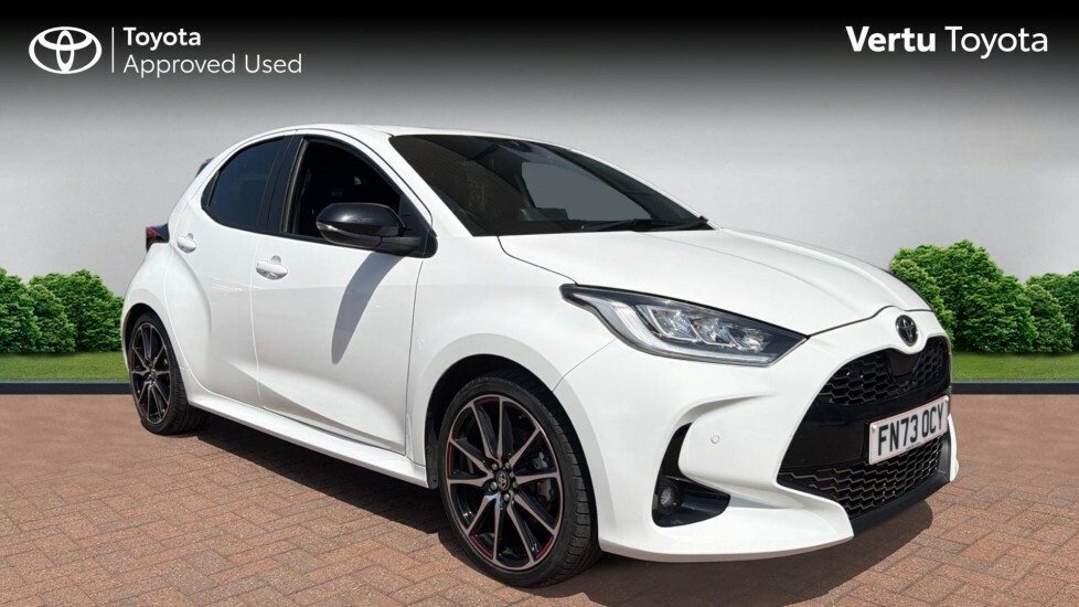 Toyota Yaris Gr Sport White