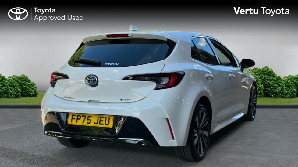 Toyota Corolla Design White #2