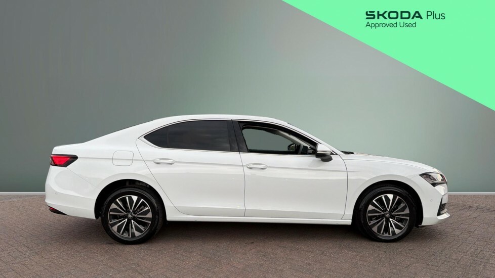 Skoda Superb Se Technology DC25GZU White #4