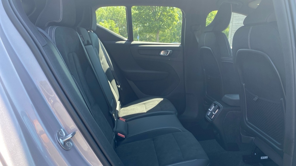 Volvo XC40 Plus YH26CWO Silver #6