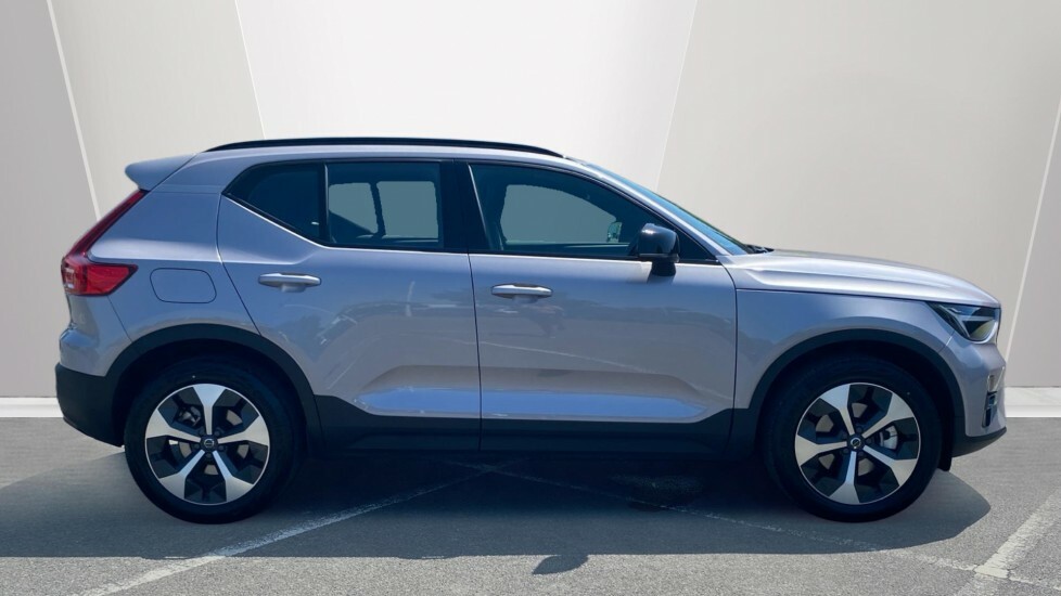Volvo XC40 Plus YH26CWO Silver #3