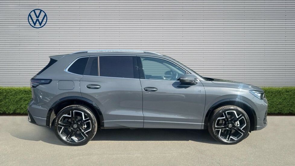 Volkswagen Tiguan R-line DF75UBT Grey #4