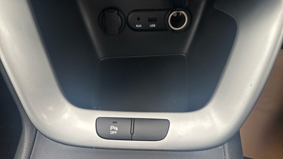 Kia Ceed Crdi 1 5-Door White #33