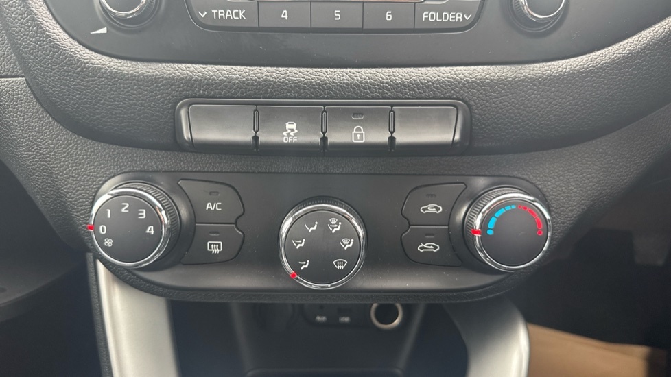 Kia Ceed Crdi 1 5-Door White #34