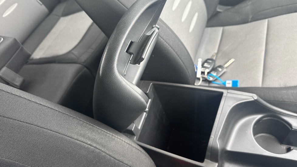 Kia Ceed Crdi 1 5-Door White #36