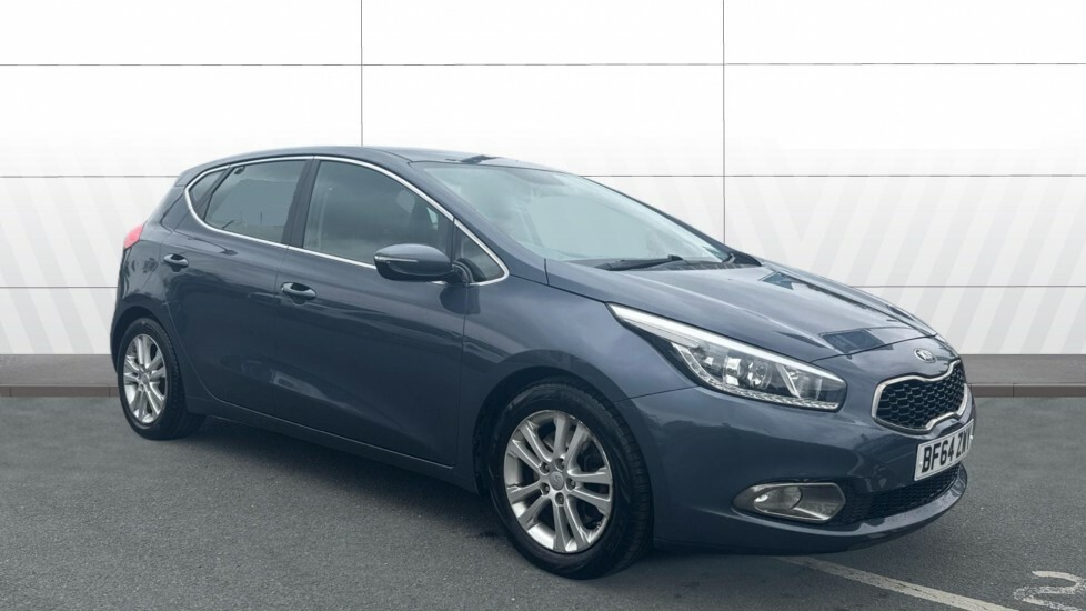 Kia Ceed Crdi 1 5-Door White #1