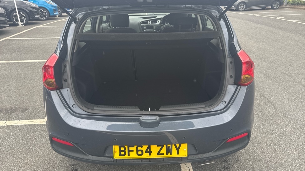 Kia Ceed Crdi 1 5-Door White #4