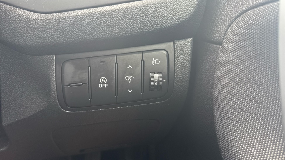 Kia Ceed Crdi 1 5-Door White #29
