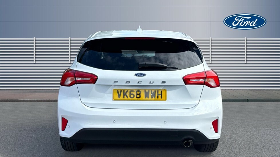 Ford Focus Titanium White #6