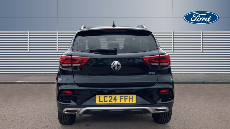 MG ZS Exclusive Black #6