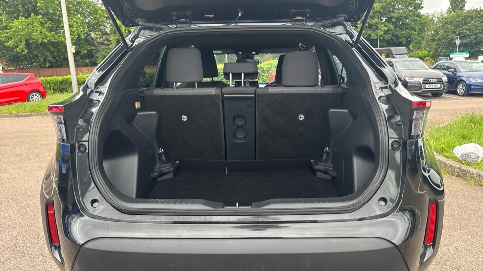 Toyota Yaris Cross Design MM71XAN Black #4