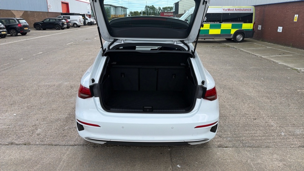 Audi A3 Sport HF73VNC White #4