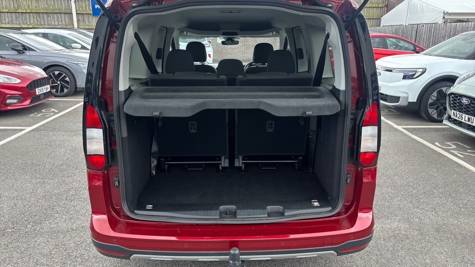 Ford Tourneo Connect Active Red #4