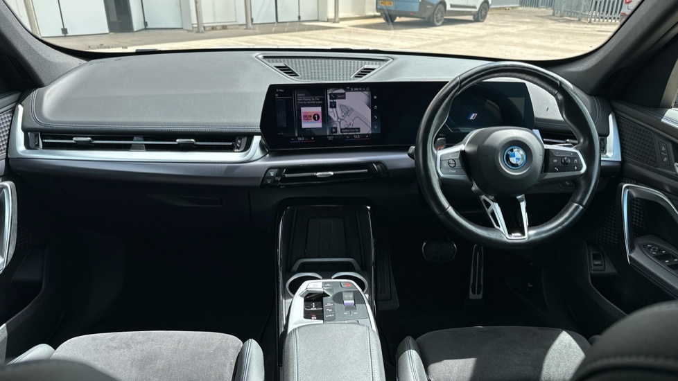 BMW iX1 M Sport White #4