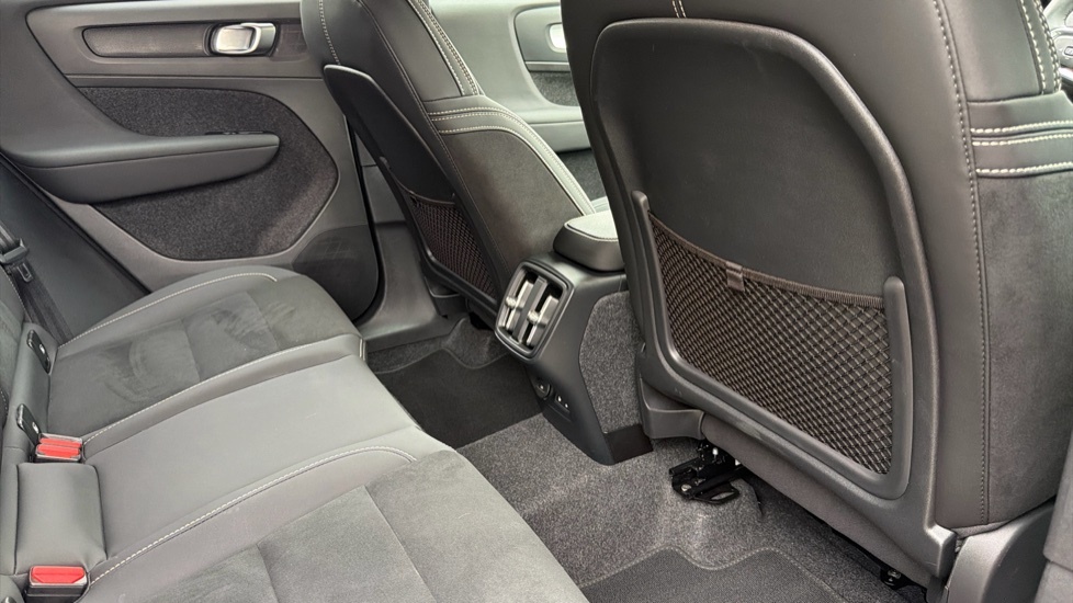 Volvo XC40 Plus, B4 Mild Hybrid, Dark Grey #52