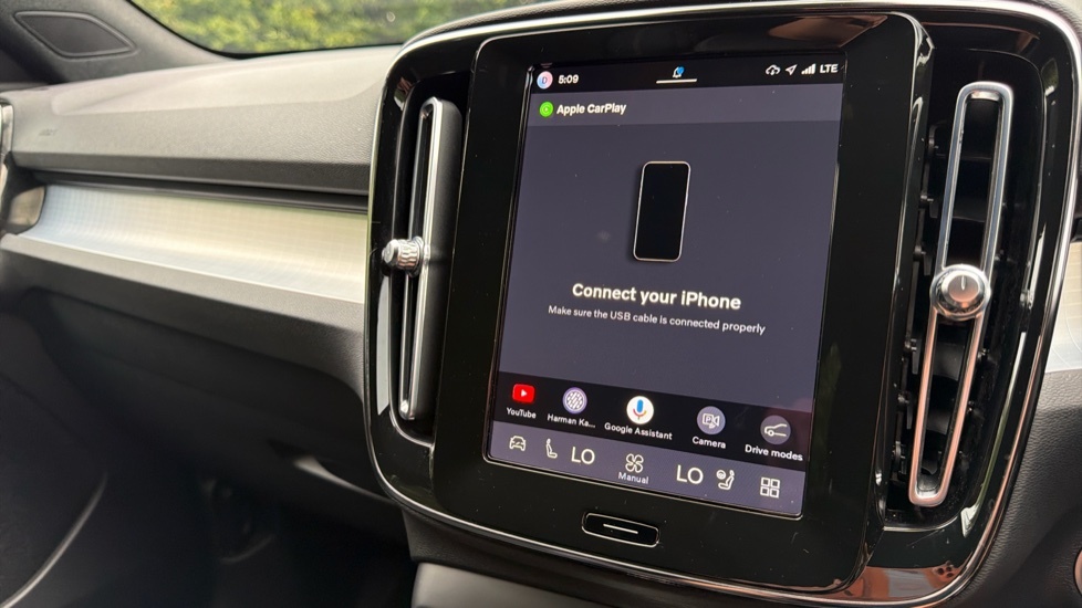Volvo XC40 Plus, B4 Mild Hybrid, Dark Grey #39