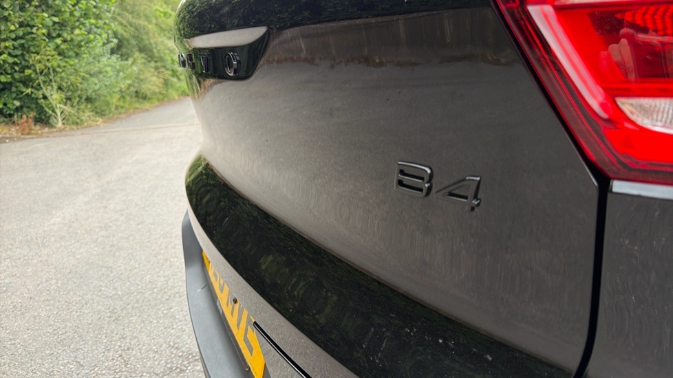 Volvo XC40 Plus, B4 Mild Hybrid, Dark Grey #55