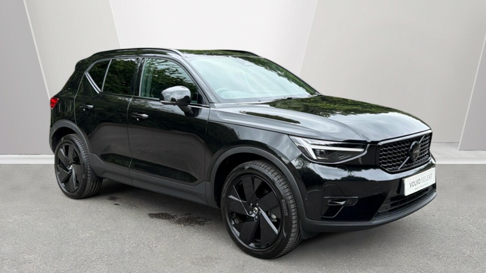 Volvo XC40 Plus, B4 Mild Hybrid, Dark Grey #1
