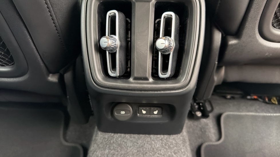Volvo XC40 Plus, B4 Mild Hybrid, Dark Grey #49