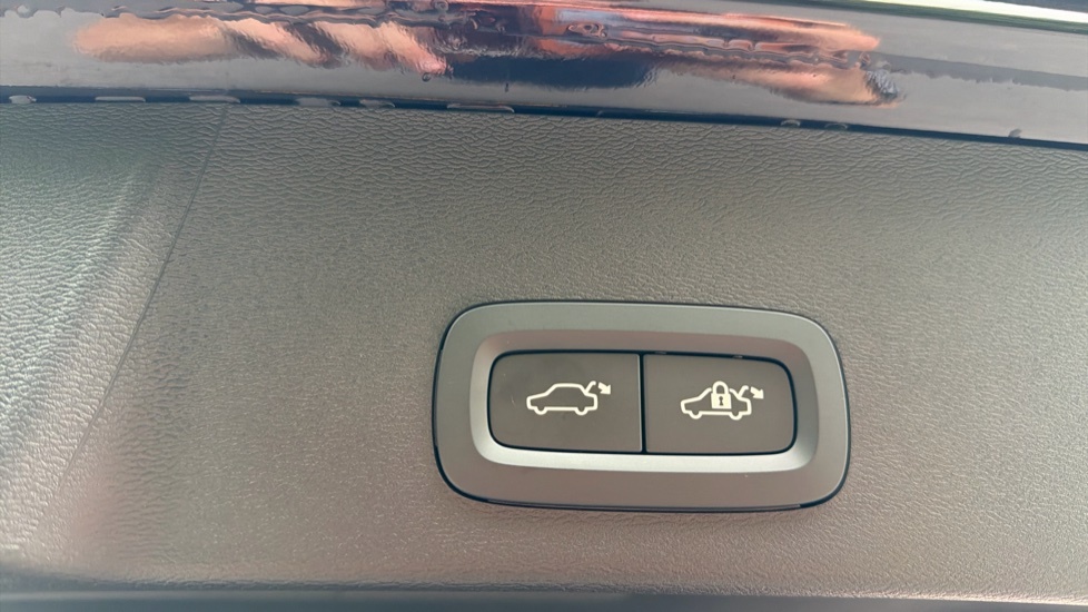 Volvo XC40 Plus, B4 Mild Hybrid, Dark Grey #33