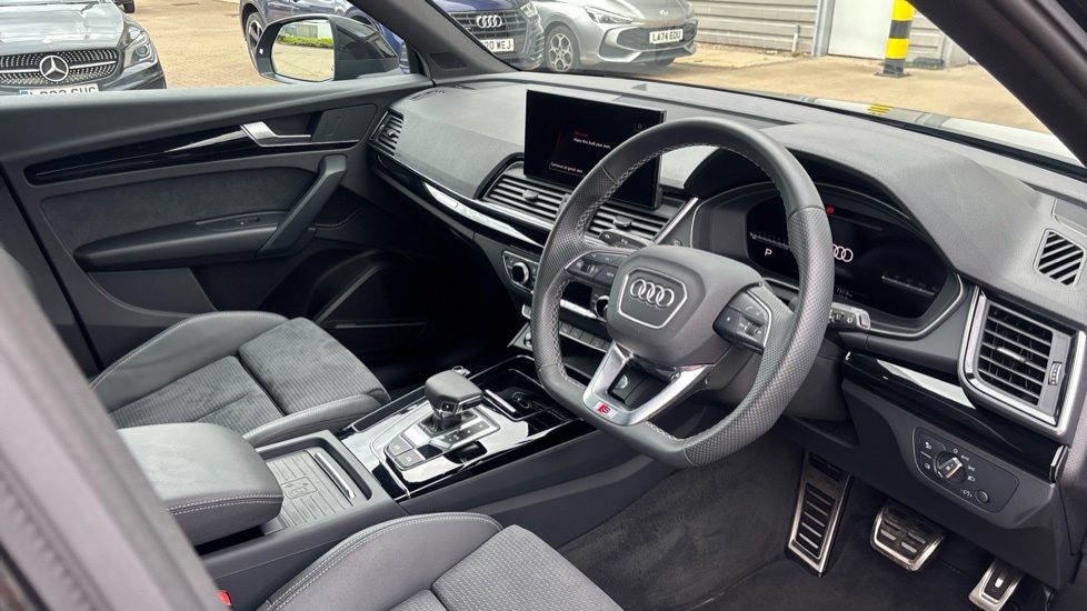 Audi Q5 Black Edition NU24JZJ Black #6