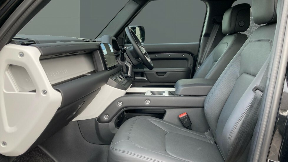 Land Rover Defender 110 X-dynamic Hse YK75AUJ Black #3