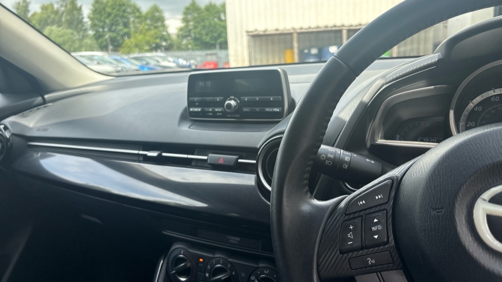 Mazda 2 1.5 75 Se White #14