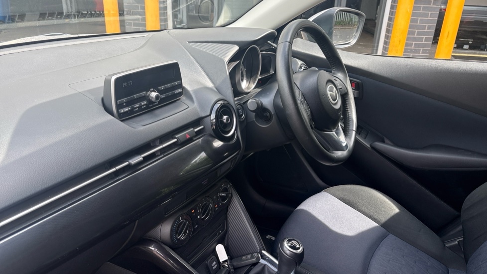 Mazda 2 1.5 75 Se White #9