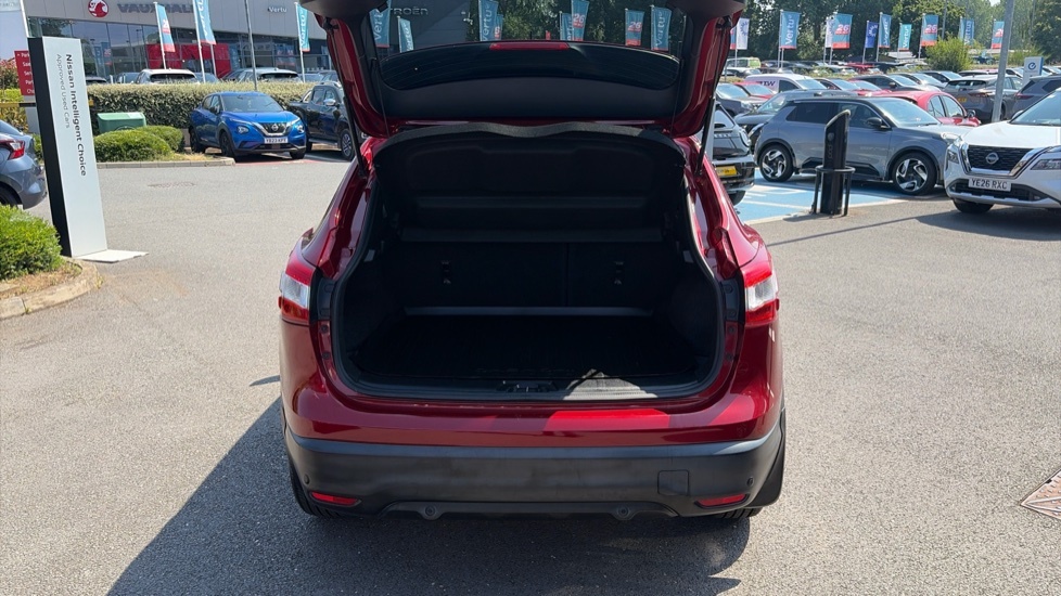 Nissan Qashqai N-connecta Red #4
