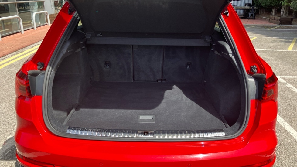 Audi Q3 S Line DS20KTD Red #4