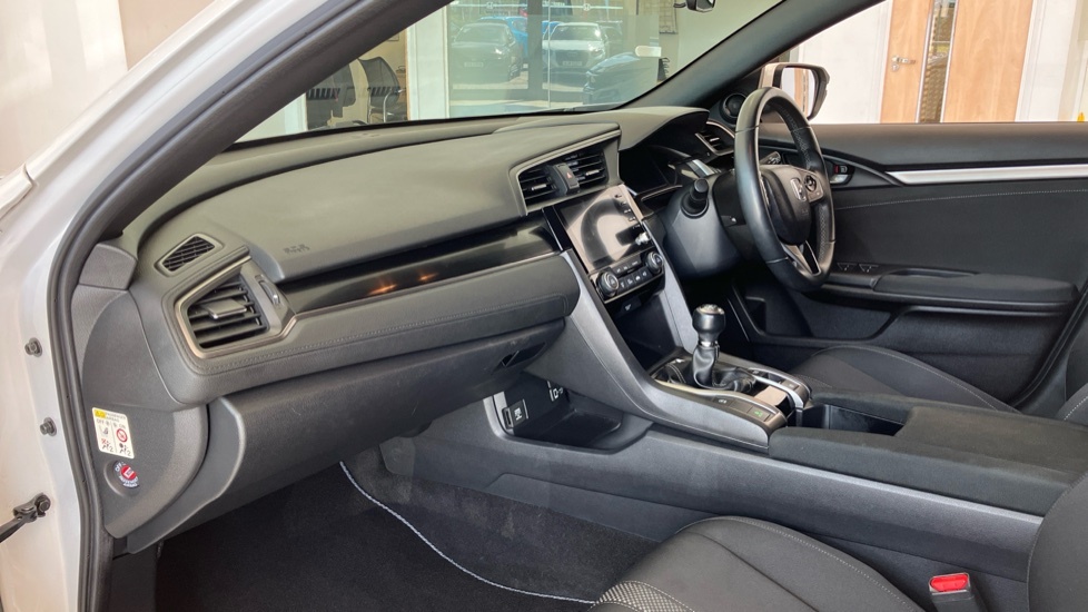 Honda Civic Sport White #2
