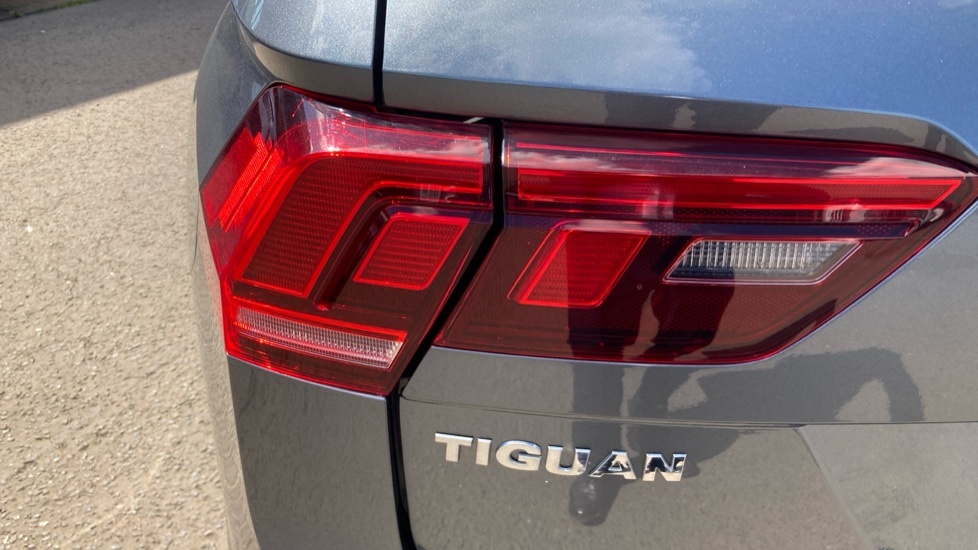 Volkswagen Tiguan Allspace R-line Tech Grey #32