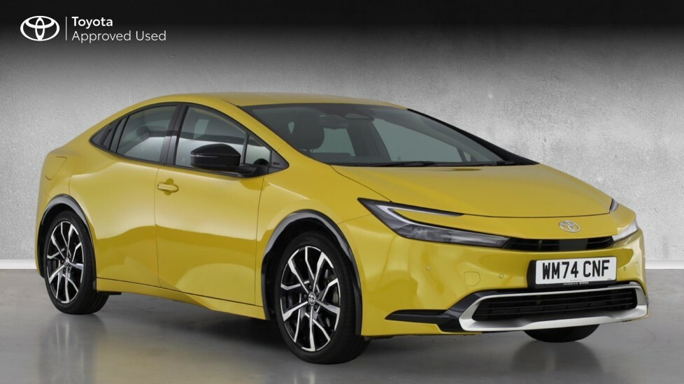 Toyota Prius Excel Yellow
