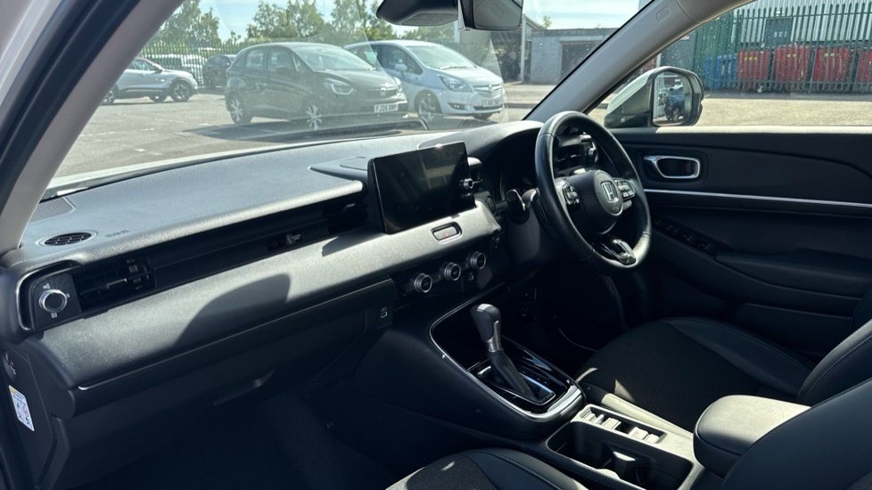 Honda Hr-V Advance White #2