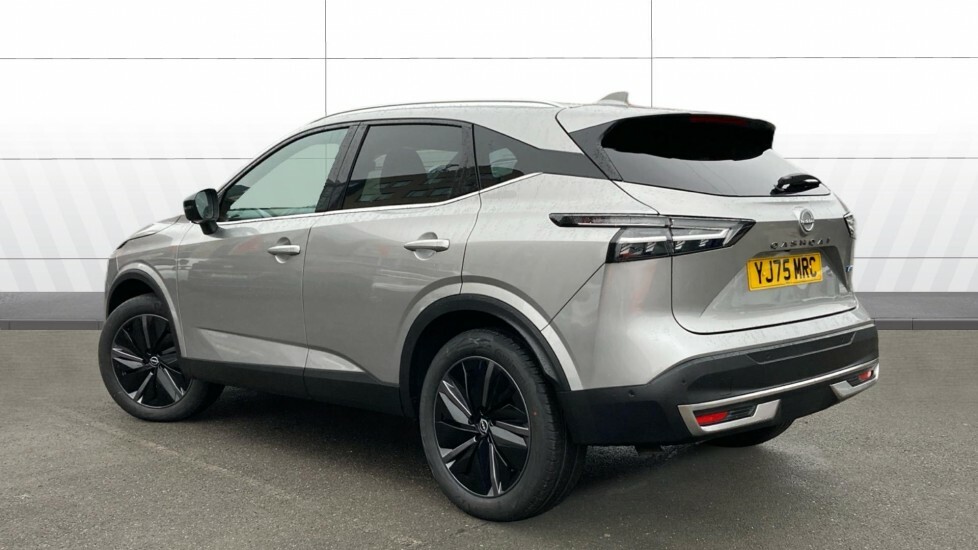 Nissan Qashqai Tekna Silver #2