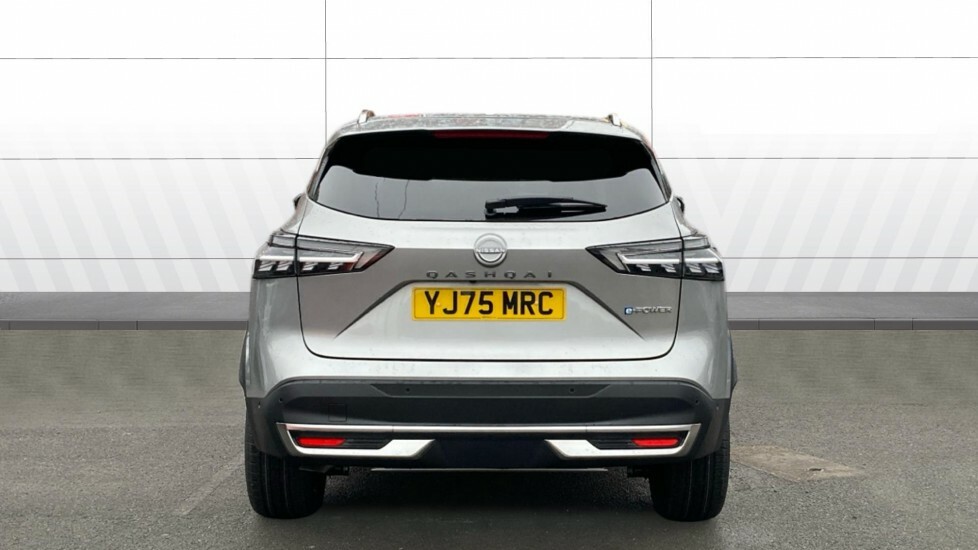 Nissan Qashqai Tekna Silver #6