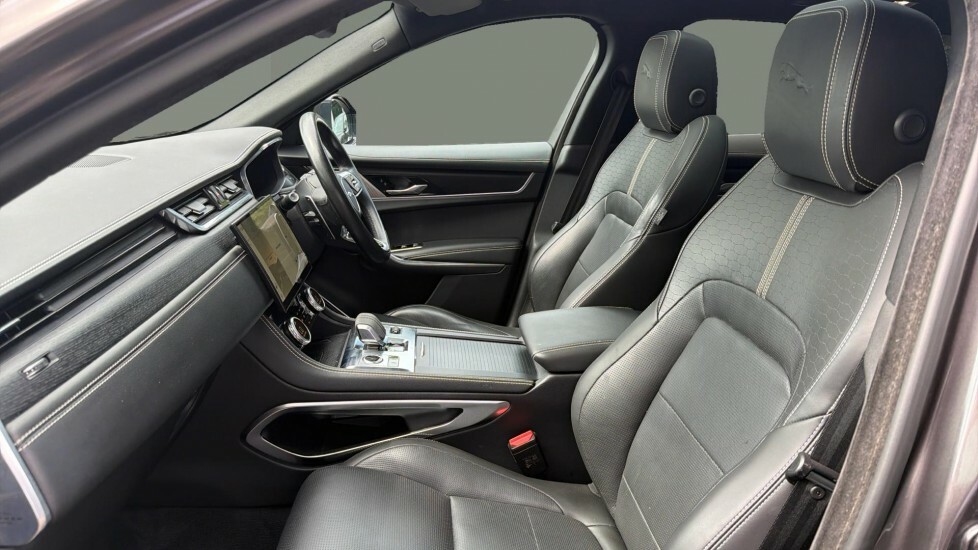 Jaguar F-Pace R-dynamic Hse KR72PSX Grey #3