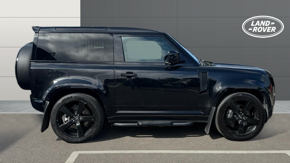 Land Rover Defender 90 X-dynamic Se Black #5
